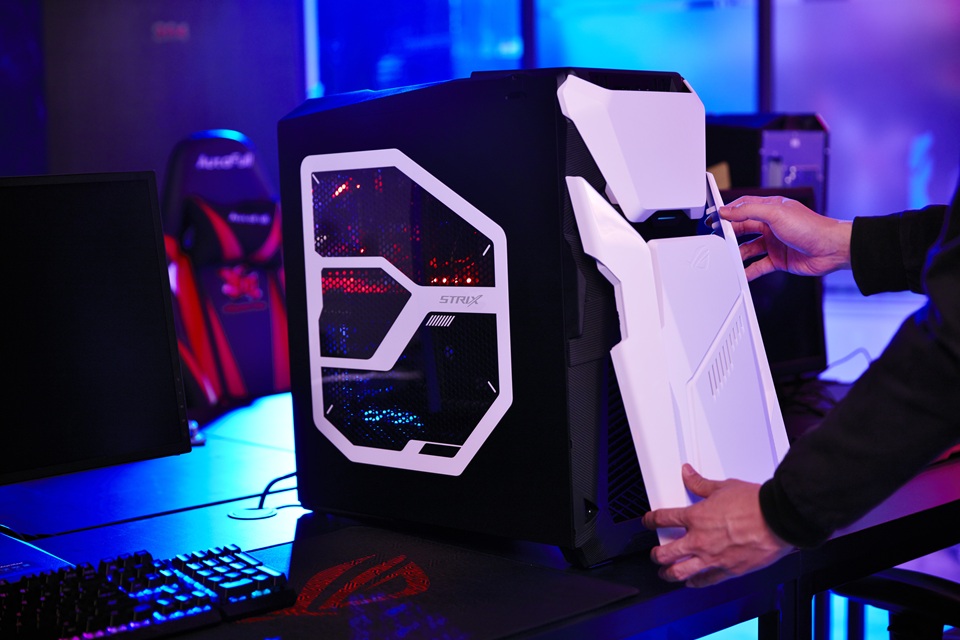 ROG STRIX GD30電競桌機