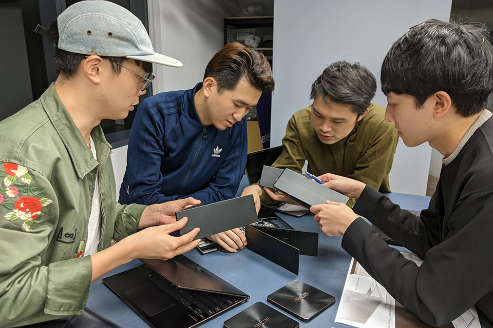 ASUS ZenBook S UX393