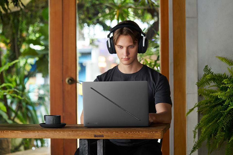 ROG Zephyrus G16